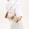 Script Monogram Leinen-Tasche mit Kettenriemen Script Monogram Leinen-Tasche mit Kettenriemen