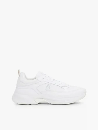Sneaker aus grobem Leder mit gemischter Textur