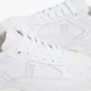 Sneaker aus grobem Leder mit gemischter Textur