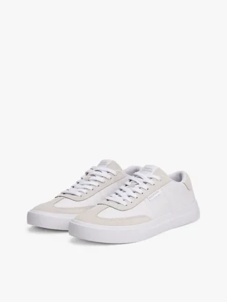 Sneaker aus kontrastierendem Wildleder