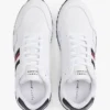 Sneaker aus Ledermix mit charakteristischen Streifen