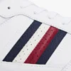 Sneaker aus Ledermix mit charakteristischen Streifen