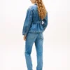 Taillierte Jeansjacke im Used-Look Taillierte Jeansjacke im Used-Look