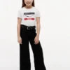 Tommy x Cadillac F1® Team Chevron T-Shirt für Kinder Tommy x Cadillac F1® Team Chevron T-Shirt für Kinder