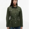 Wasserabweisende Utility-Jacke mit Gürtel Wasserabweisende Utility-Jacke mit Gürtel